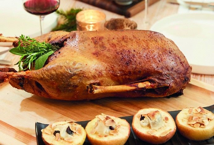 Knusprige Oldenburger Gans mit Bratäpfeln